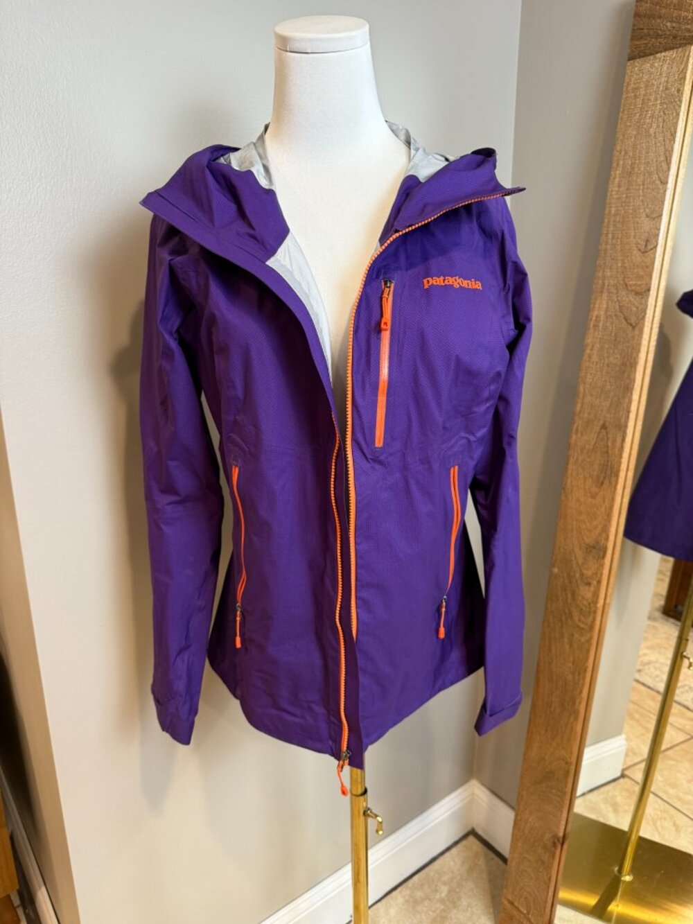 Patagonia Purple Waterproof Hooded Jacket Orange Zips S